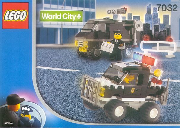 LEGO 7032 - Police 4WD and Undercover Van